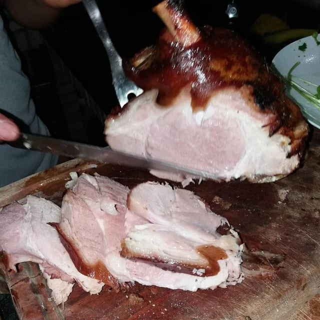 Joelho Suino — foto enviada por cliente Lá da Roça