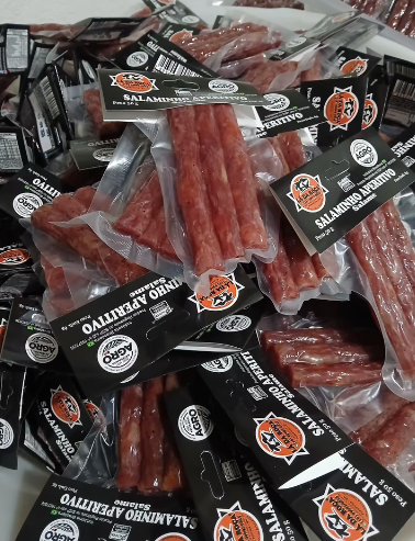 Salaminho aperitivo embalado individualmente Lá da Roça